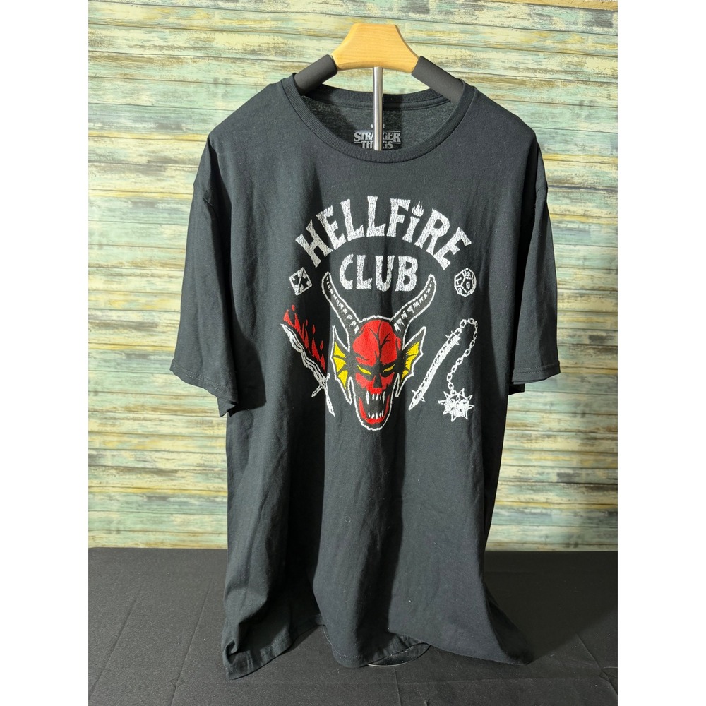 Netflix Stranger Things Hellfire Club T-Shirt 2XL Black Excellent Graphic Tee